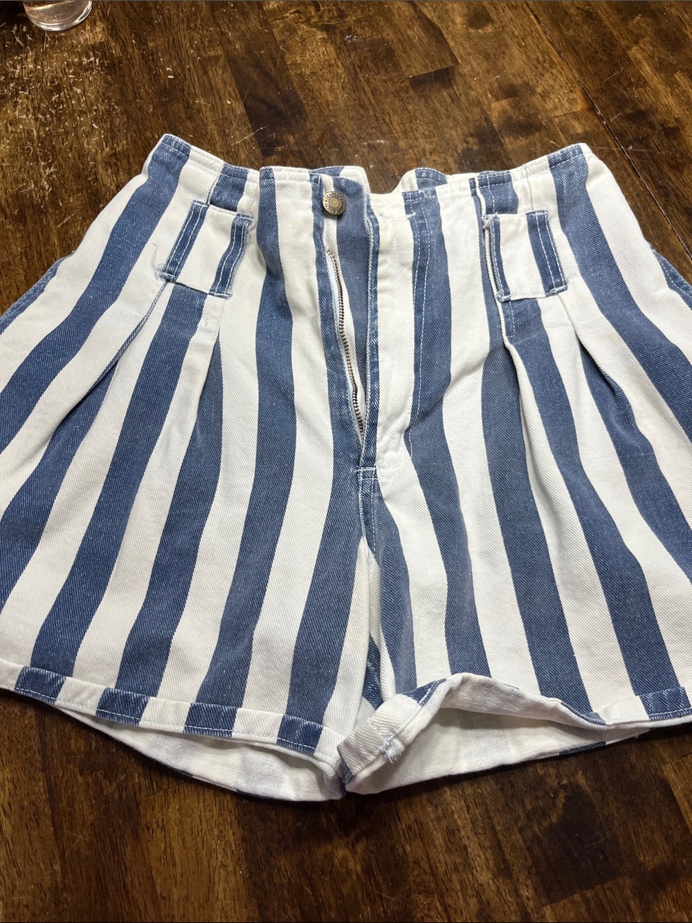 Vintage 90’s Striped High-Waist Women’s Shorts - Blue & White size 7/8